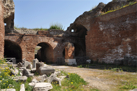 pouzzoles amphitheatre