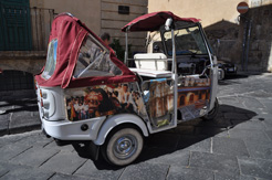 vespa ape à Noto