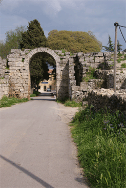 Paestum la porte monumentale