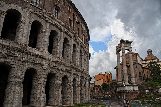 rome theatre de marcellus